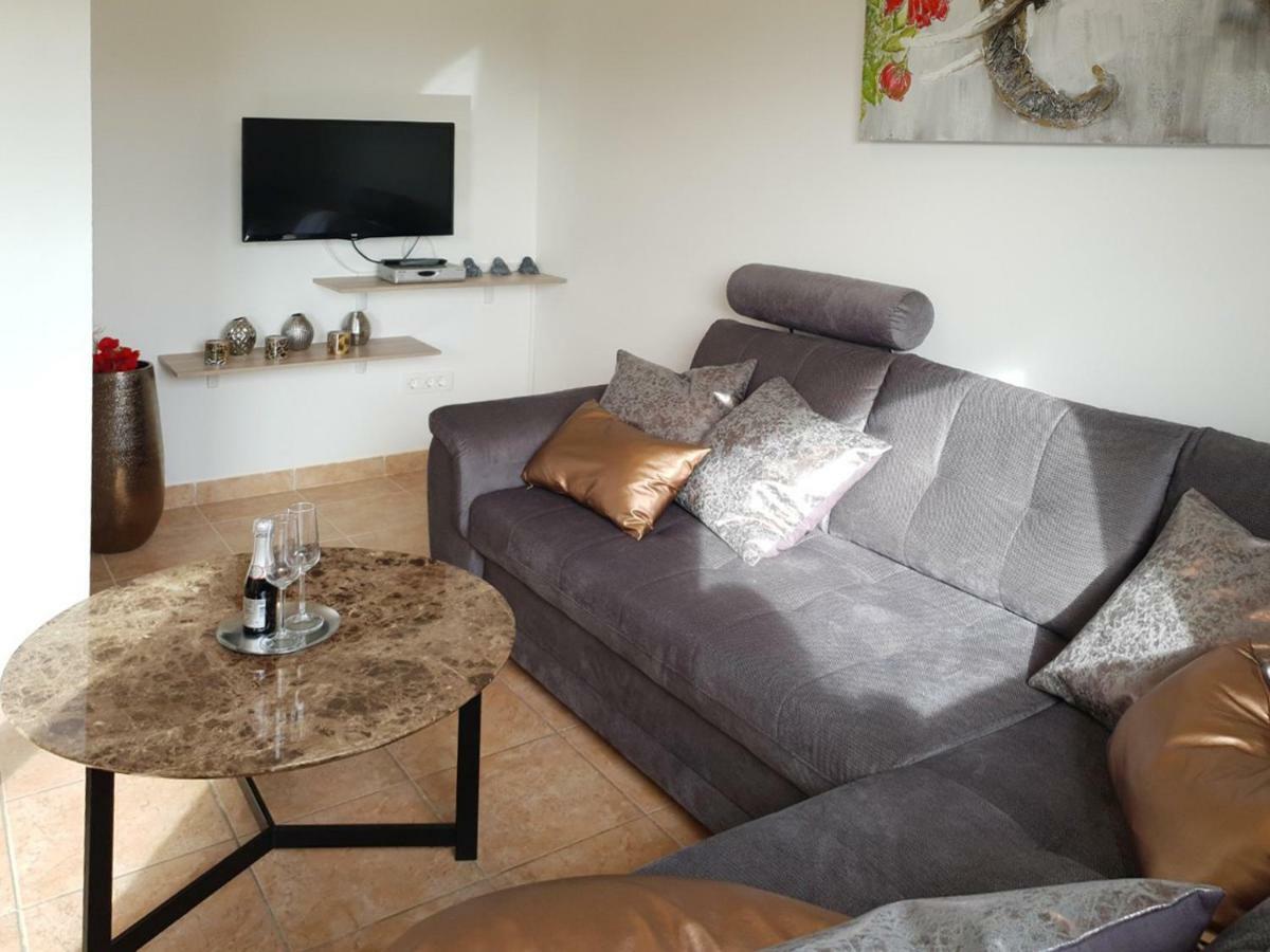 Lastovka Posesi Apartamento Medulin Exterior foto