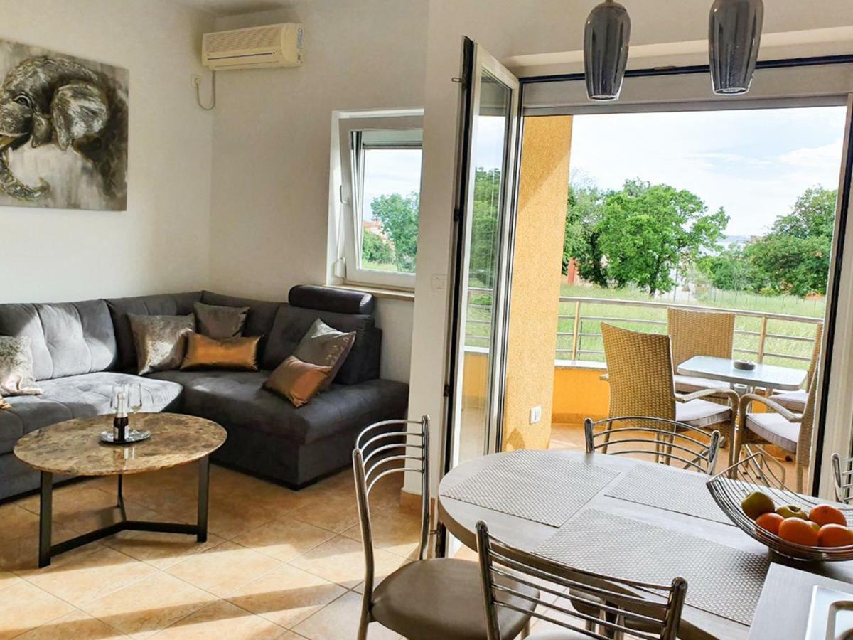 Lastovka Posesi Apartamento Medulin Exterior foto