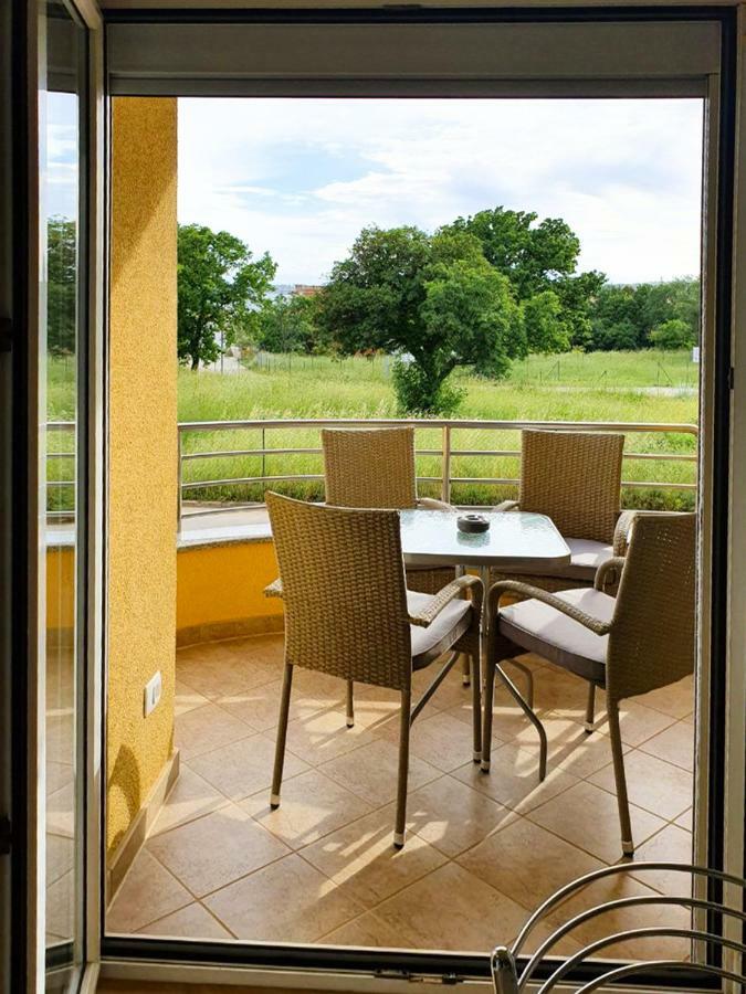 Lastovka Posesi Apartamento Medulin Exterior foto